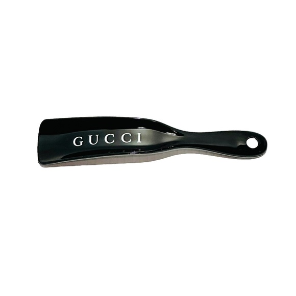 GUCCI Authentic Small Plastic Shoe Horn 7" Designer Logo Spell Out Black NWOT - Picture 3 of 3